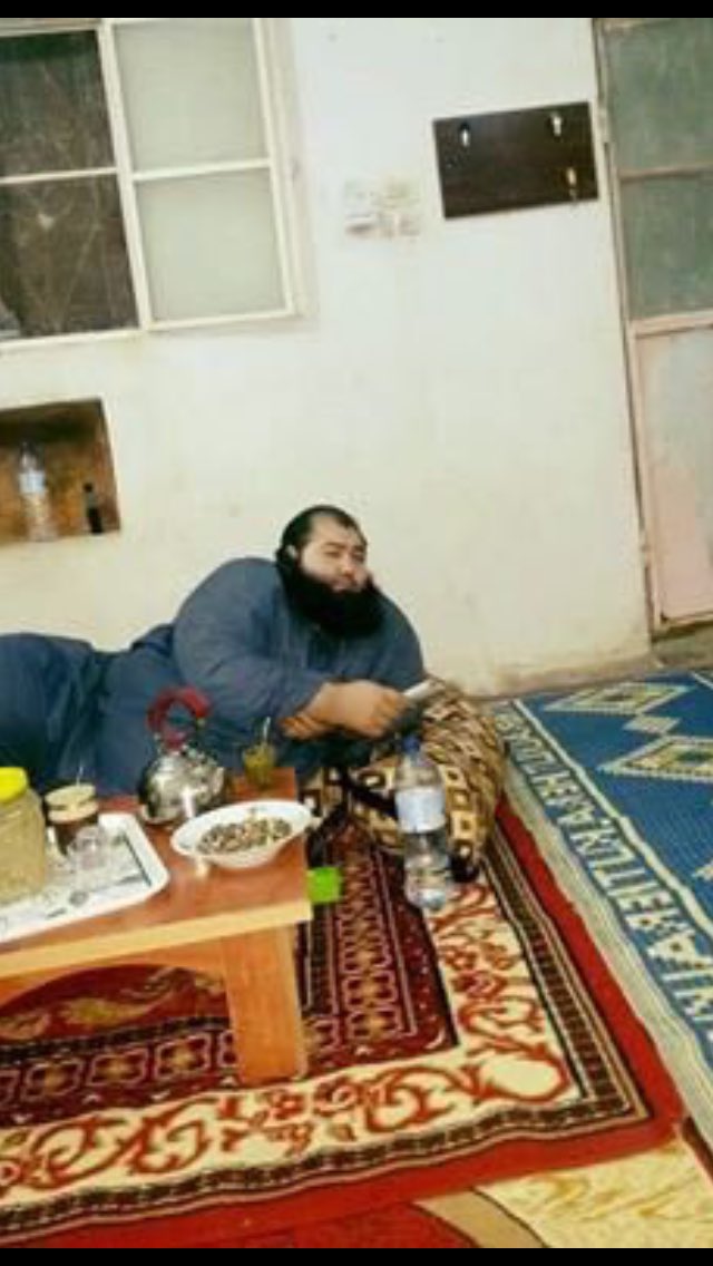 SufianSamarrai's tweet photo. نقدم لكم جعفر العلوي ابو طاقة من القرداحة  وهو ذباح داعش ، جعفر محب لإل بيت طاقة ويقول ان قتله للسُنه عبادة . https://t.co/L7BkRC6NFT