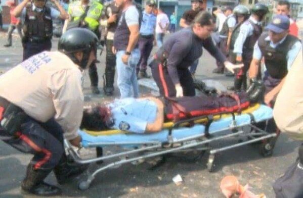 Alc_SanFernando's tweet photo. Ella es Nicole Pérez
funcionaria de la PNB
Asesinada
Por Opositores hoy #29M
En #Táchira  IUT SC
@NicolasMaduro https://t.co/QFHrRlxGda