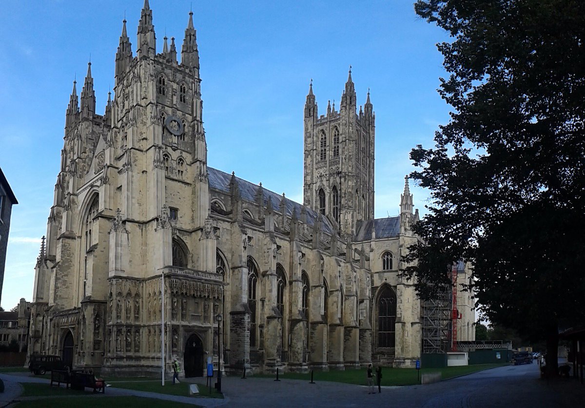 Cattedrale di Canterbury! Dove la #ViaFrancigena ha inizio! Scopri la tappa inglese!: viefrancigene.com/vfs-in01-cante…