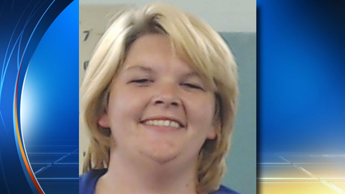 Woman arrested after falling for police Facebook post regarding Ebola-tainted drugs bit.ly/1UT5omu?utm_me… https://t.co/S82Iusj8M3