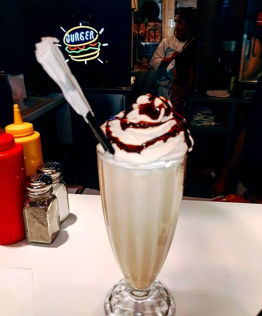 guestlistblog's tweet photo. Getting an early taste of @trademarkburger like this incredible boozy #milkshake #dontwaterthecondiments #drinks #e… https://t.co/rlPbcEZ2Ld