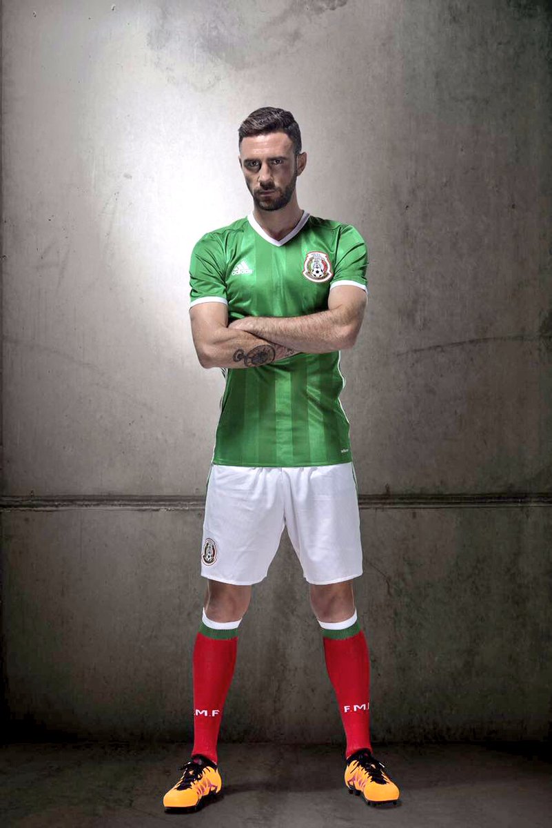 Miguel_layun's tweet photo. La verde está de regreso. ¡La defenderemos en la cancha! @adidasMX @miseleccionmx https://t.co/f9Ir58721c