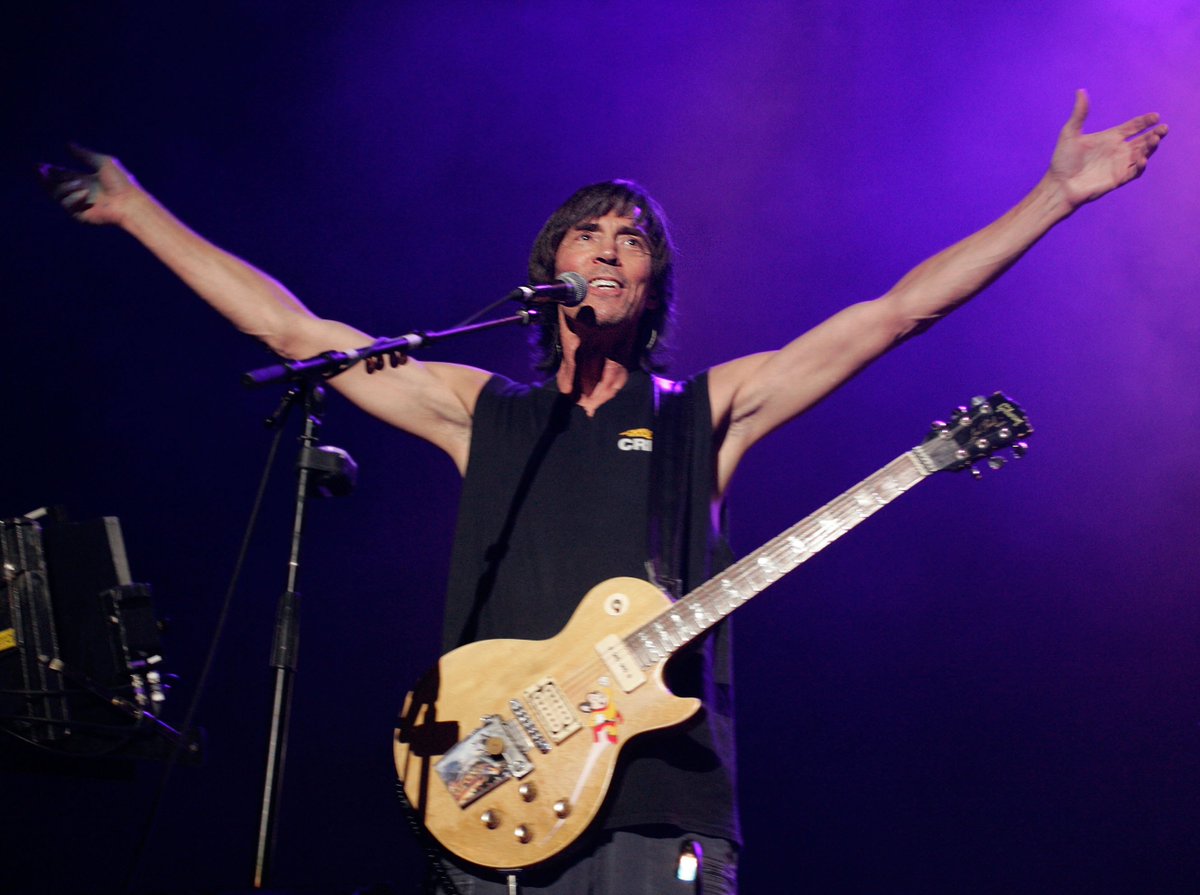 Boston (the band) will play first full show in Boston (the city) in more than 20 years 

trib.al/XIkHuve