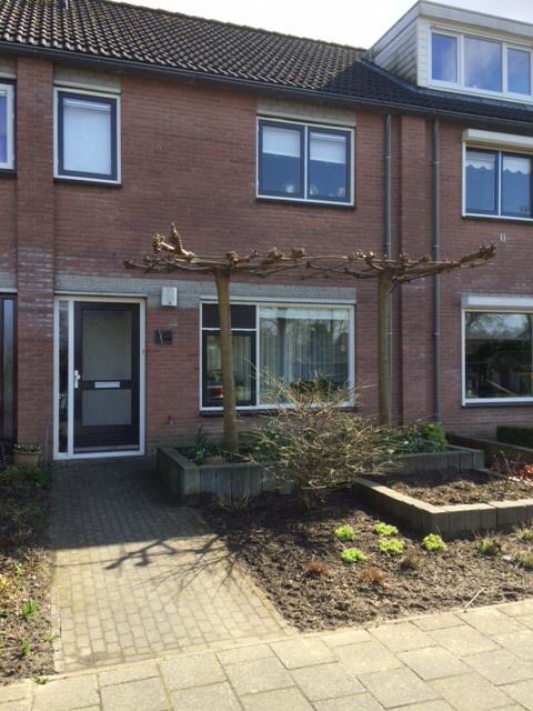 MevrouwtjeMAJO's tweet photo. Wij, @desvries en ik,verkopen ons huis!https://t.co/jQ9b9jcjMv Zat 2/4 tussen 11 en 15 uur open huis! Retweet=lief! https://t.co/LpEuzOwgiv