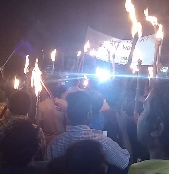 ajnabi_guy's tweet photo. #HCU #SatyamevJayate #RemoveApparao #StandWithHCU #JusticeForRohith @jacuoh @avnishhhh @Shehla_Rashid @kanhaiyajnusu https://t.co/fNUpXQgcc7