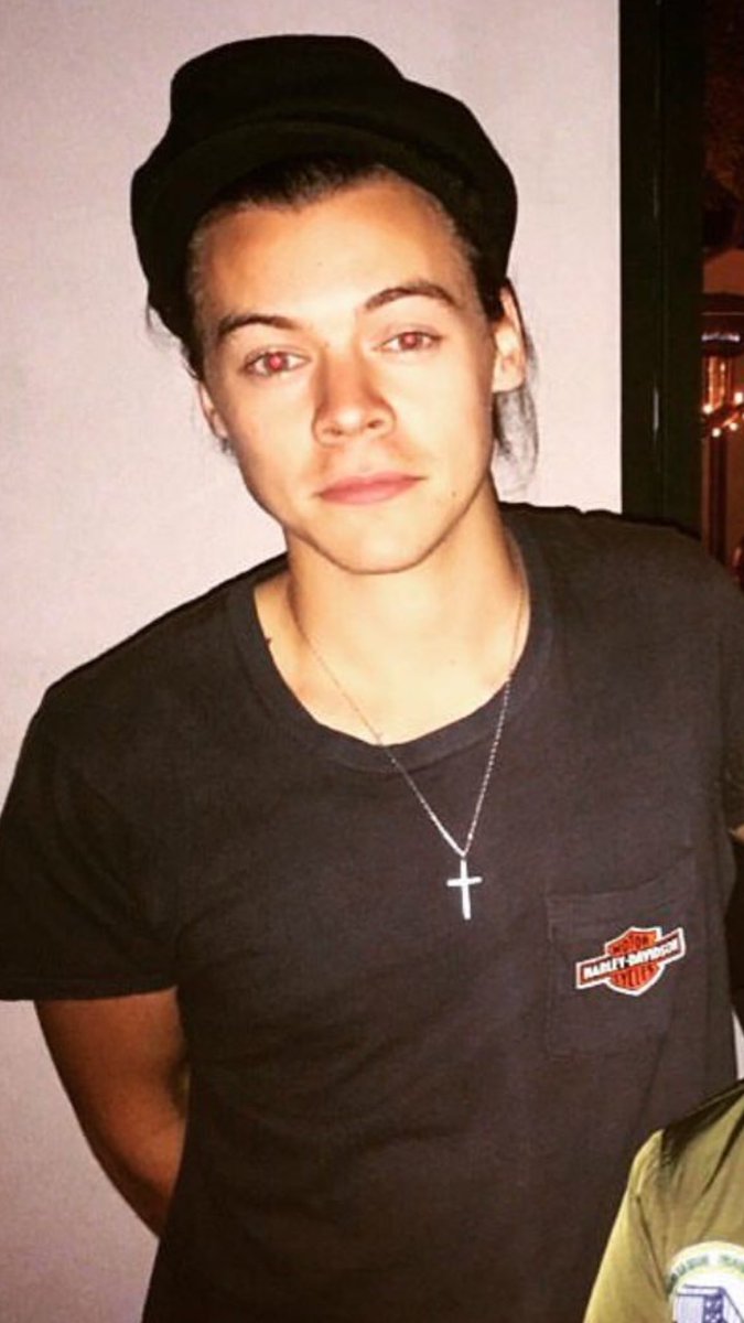 Still not over how cute he looks 🌺🌸
#Directioners #BestFanArmy #iHeartAwards