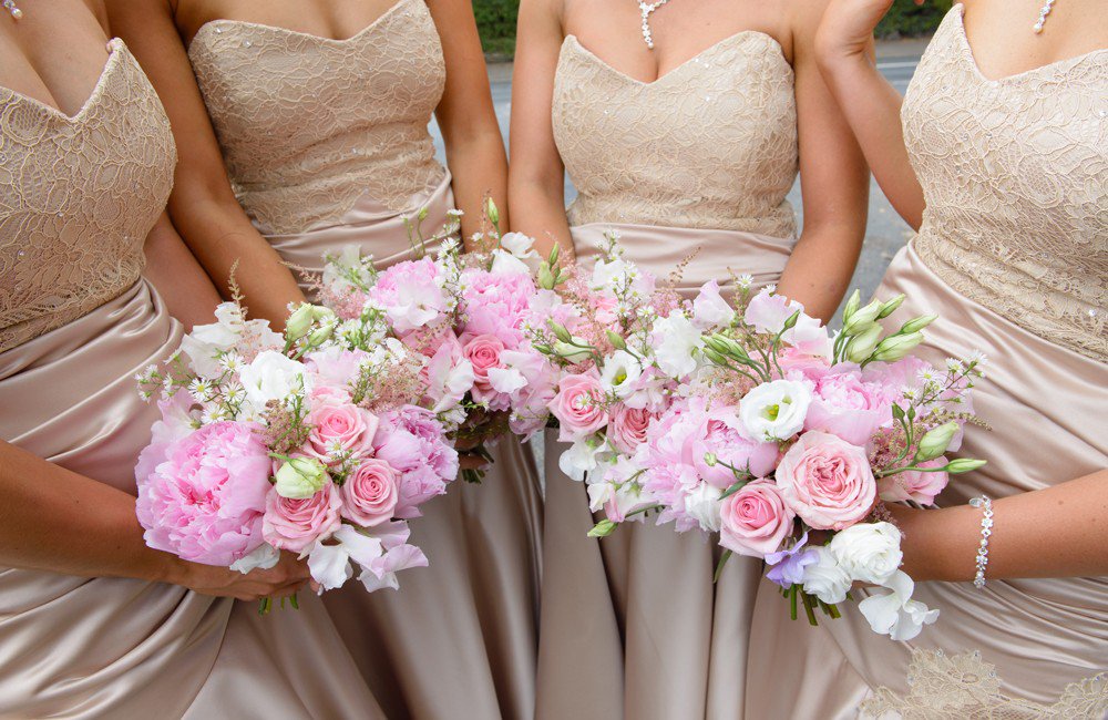 Just Lovely! Introducing our #LittleBookforBrides florists <a href="/clareflowerfarm/">Clare Flower Farm</a> littlebookforbrides.com/directory/list…