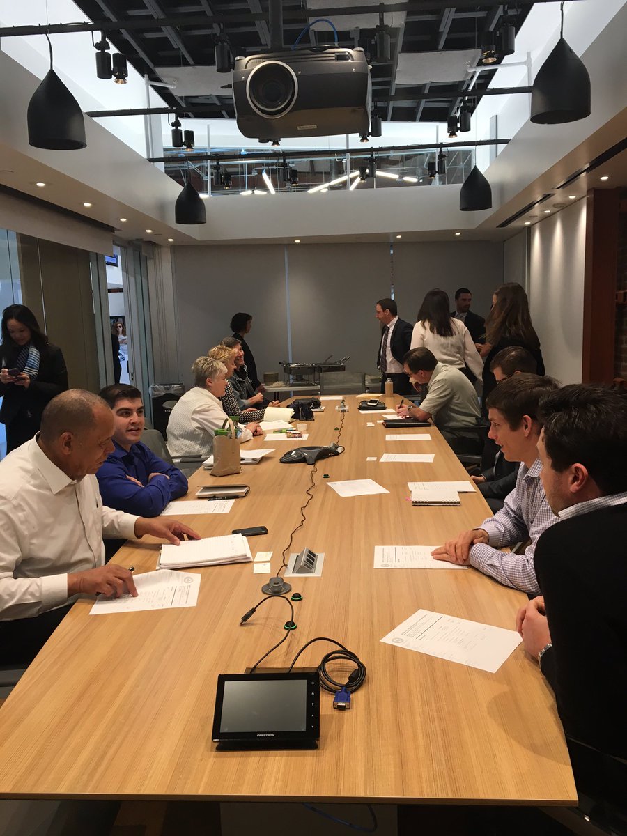 LEEDEBOM's tweet photo. Great turnout for our first EB meeting of the year @LACIncubator https://t.co/LQuMGMbPai