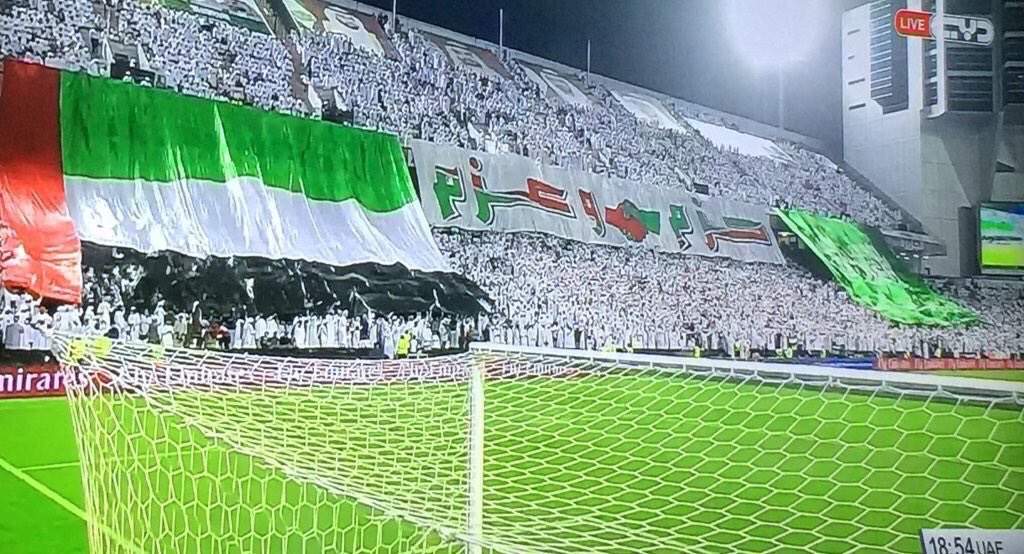 al8nas_ksa's tweet photo. #حزم_وعزم شعار رائعه وعظيم يسمو بالتلاحم والتعاضد والحب
#شكراً جمهور #الإمارات
 #السعودية_الإمارات https://t.co/858SAviL3Z