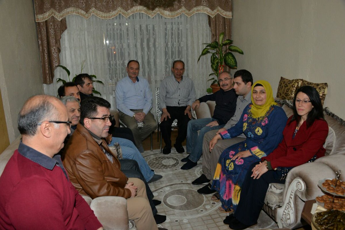 Valimiz <a href="/MustafaYMN/">Mustafa Yaman</a> Kaymakam <a href="/BayramGale/">Bayram GALE</a> Ege Mahallesinde Hüseyin bey Emine Hanım ve oğulları İsmet'in ziyaretinde..