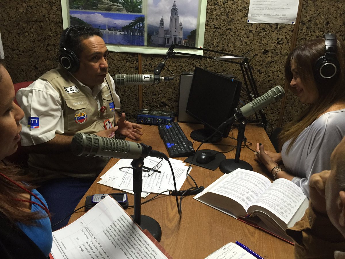 INTTRADIO's tweet photo. También nos acompaña el M/G Euclides A. Campos A. Sintoniza #Ahora @RADIOTIUNAFM https://t.co/kUizFsvkRN