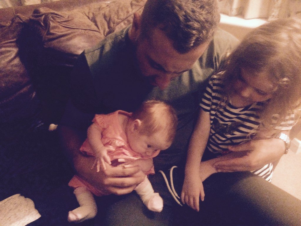 harry_cullum7's tweet image. My 2 favourite girls #uncleH 😘 @Tommy_Cullum @LoisLomas