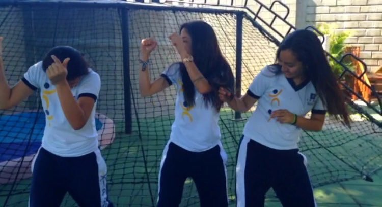 naranjomelanie's tweet photo. #roarvideo #hayquerepetirlo @SamiaASH @alissonramosc 💕😂🙄 https://t.co/jhi5GIC7D6