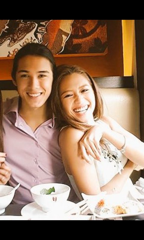 flora_reynaldo's tweet photo. I keep my head held high and smile, because there are people who will kill to see me fall

TatakStarMagic Si Miho https://t.co/C6MSjfb0qZ