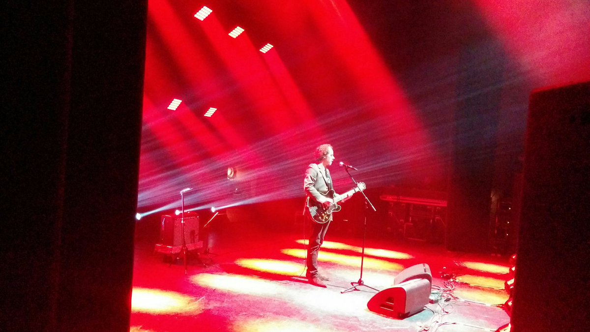 aragonmusical's tweet photo. En directo y Premio Global de la Música Aragonesa, @juliodelarrosa en el @TeatroZgz #emociones #RafaAngulo https://t.co/BNxT8yqtlD