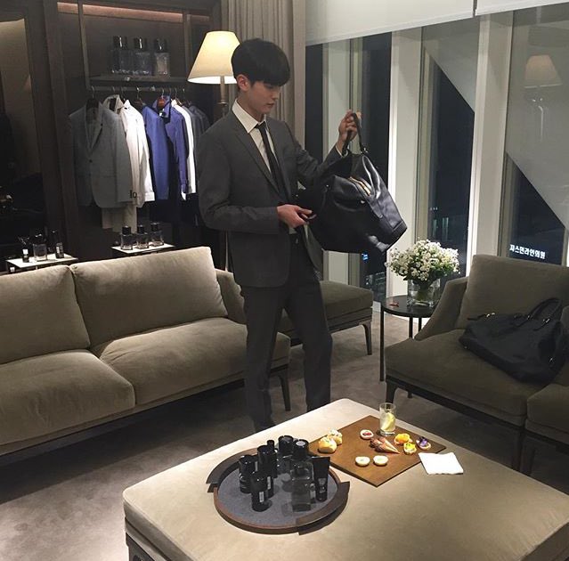junyeongSC's tweet photo. Seo YoungJin mari moi https://t.co/gK1EbMvKAT