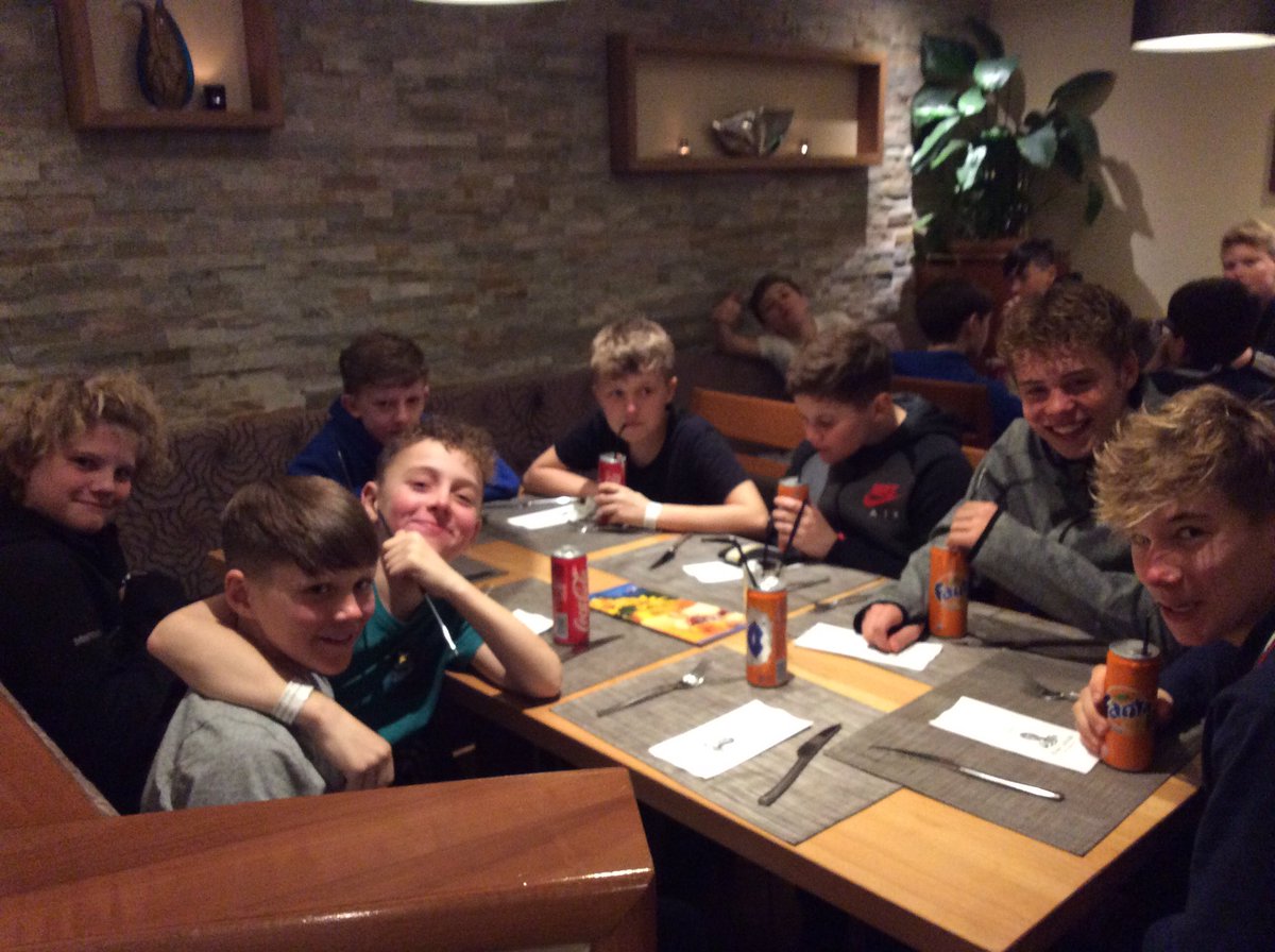 BtrccSkiing's tweet photo. Pizza time! #btrccskiing @btrccinfo https://t.co/NB1oT7wmtw