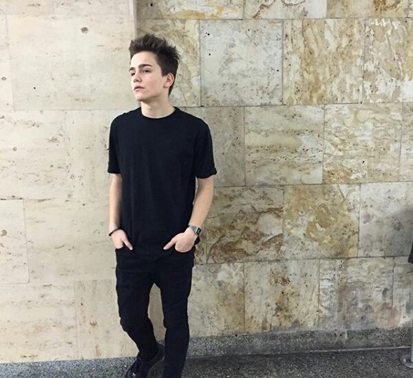 _nolan_nicole_'s tweet photo. #tumblr #boy #sexy https://t.co/aEgQaqKdFK