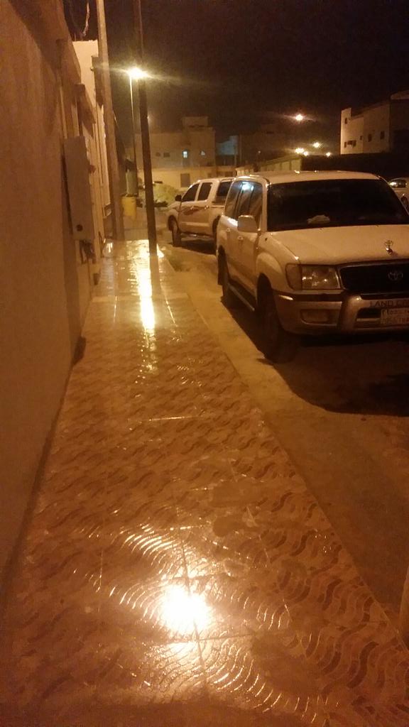 AZMD55's tweet photo. مطر خفيف في الحلوة . https://t.co/rWSdaaiNpY