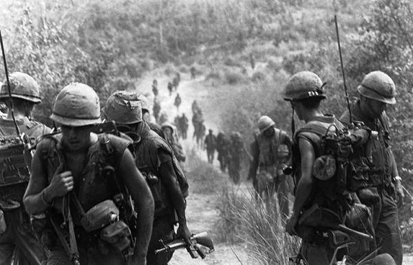 MCASMiramarCA's tweet photo. #VietnamVeteransDay. #Marines & #Sailors of #3rdMAW & @MCASMiramarCA recognize and thank all Vietnam Veterans today. https://t.co/0l2RnTU8V8