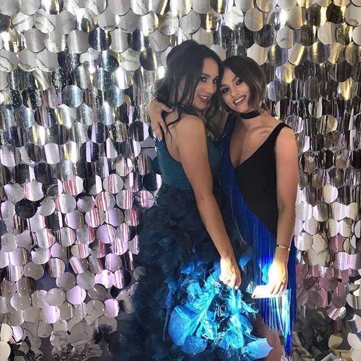 propmepretty's tweet photo. Too much fabulousness in one pic I think Happy 21st to this lovely lady @LottieLucyx 💙  #sequinbackdrop  #events https://t.co/f1VdX0f3vX