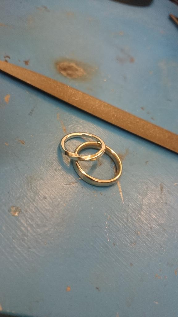 madebyore's tweet photo. #makeyourownweddingrings today's workshop in white gold. #walthamstow #e17 #weddingrings #alternativebride https://t.co/ETfKIRlBSc