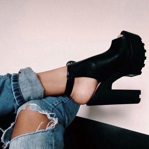 CuteeCIothes's tweet photo. Black is my fave colour😍 https://t.co/tEYgSGBx9v