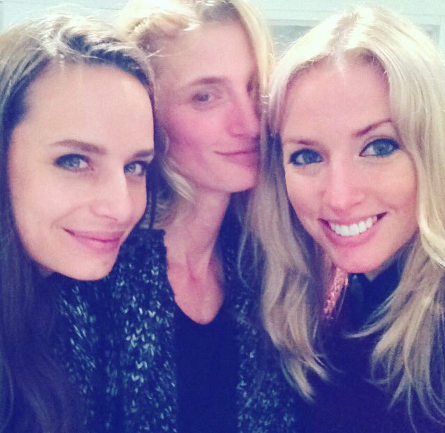 ChantellePitt_'s tweet photo. Always good to catch up with @ModellistID #positivevibes #modelcommunity #model #photographer #makeupartist https://t.co/2Ekw9RaUBG