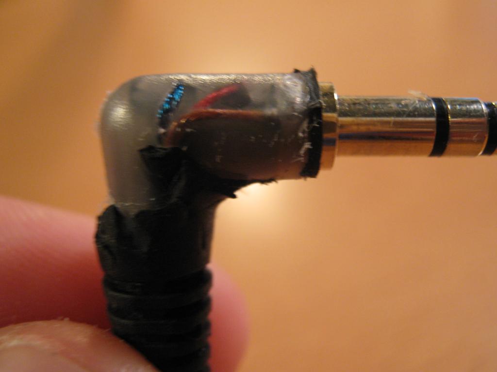 ColoticRC's tweet image. Headphone Jack or Tiny Power Drill?