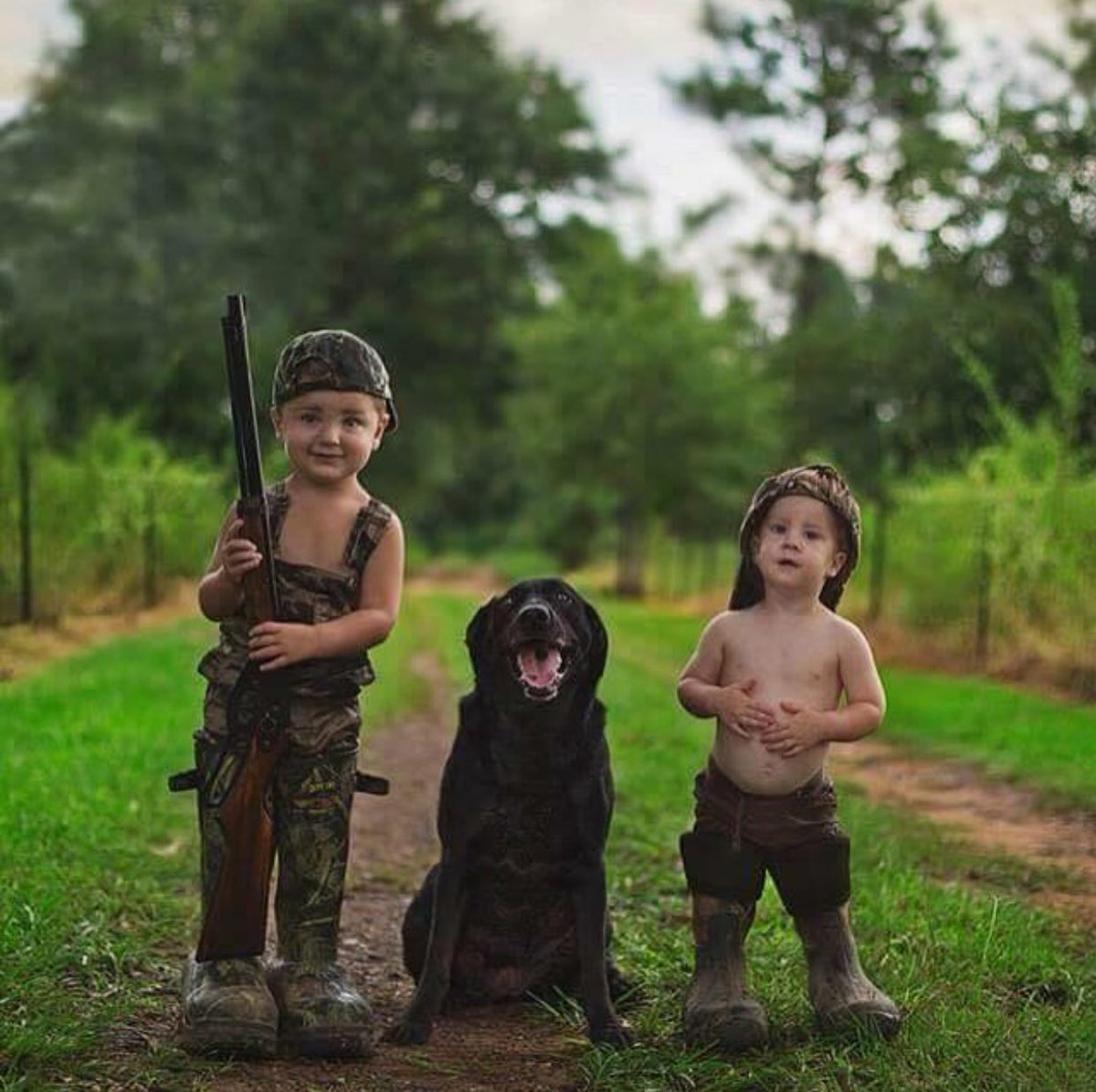 itscountryusa's tweet photo. Future family https://t.co/AN9hWw80yN