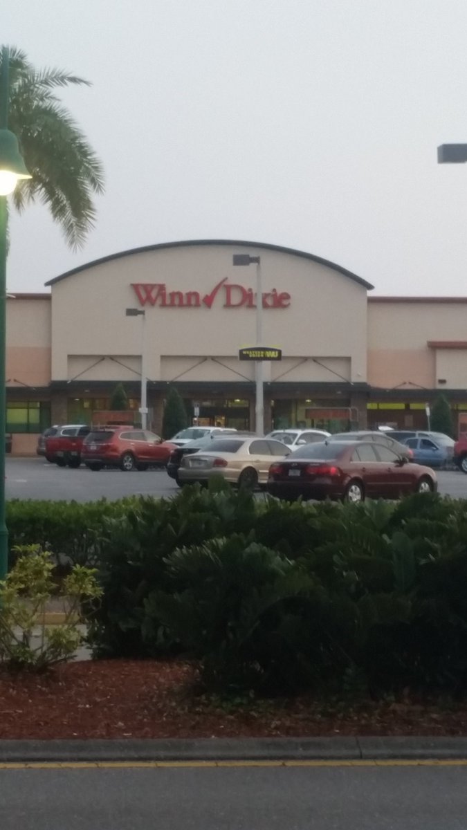 rksutphin's tweet photo. During Spring Break in Florida I came across this store. Had to take a pic to show my Ss! #texttoworldconnection https://t.co/lfZnINW4KV