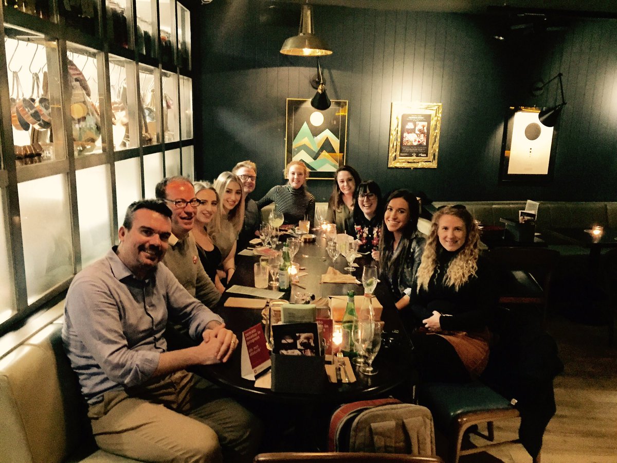 Big thank you to Keith and all the crew <a href="/FlashHarrysDub/">Flash Harry's</a>. What a fantastic #ZomatoMeetup - Happy faces all round.