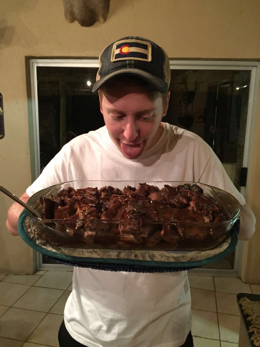 FacFasa's tweet photo. #FasFac #FacLoves March Trip blog is up! https://t.co/wkw0YTADzu - spreading the gospel, and Team enjoyed tasty meal https://t.co/GOpugiz55W