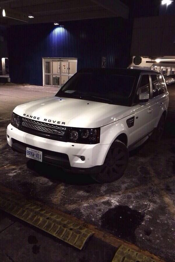 LuxuryCar_'s tweet photo. White Range Rover! 🙌😍 https://t.co/414JhyGoak