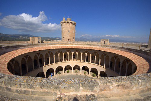 SWMallorca's tweet photo. Bellver Castle is a Gothic style castle on a hill 3 km to the west of the center of Palma on the Island of Majorca https://t.co/Opvlu17Ucp