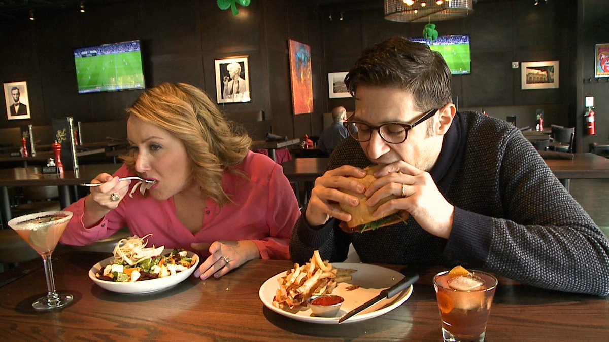 LynPhotographer's tweet photo. Let's dig into the great food at Thirsty Lion.  What are they eating?  Wednesday 10am OnFox  @everyday_show https://t.co/nFl3R6Dab5