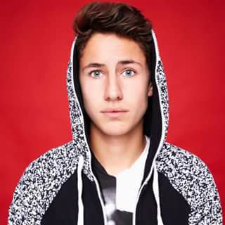 Pinqui5SOS's tweet photo. #FelizCumpleañosJuanpaZurita🎉🎉
Pasala Bien!!❤ No Sabes Lo Tanto Que Estoy Orgullosa De Ti Y De Verte Creser https://t.co/rimAGGjVnu