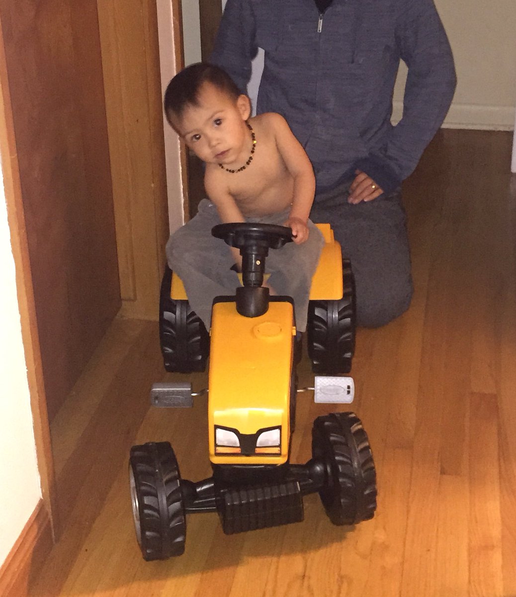 CFReuter's tweet photo. Loves his tractor! #WisconsinRaised #HunterYuki https://t.co/hETgIDzRhs