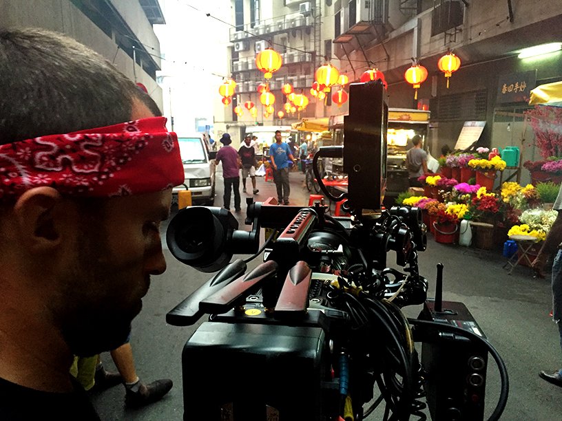 ModOpFILMS's tweet photo. #Director, Scott Toepfer, #production and #crew in #Malaysia for #JustForMen. #MODOPFILMS #ScottToepfer #AnkeThommen https://t.co/wSqUWQ7s3h