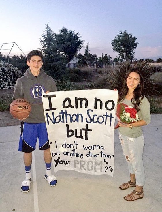 Promposals! tweet media