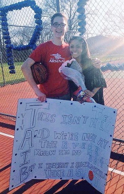 Promposals! tweet media