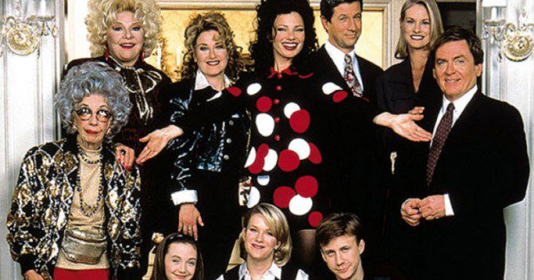 Debriefdaily's tweet photo. The Nanny cast had a mini reunion and it's Fran-tastic. https://t.co/zy5slRyMSD https://t.co/DRw3PRMrSm