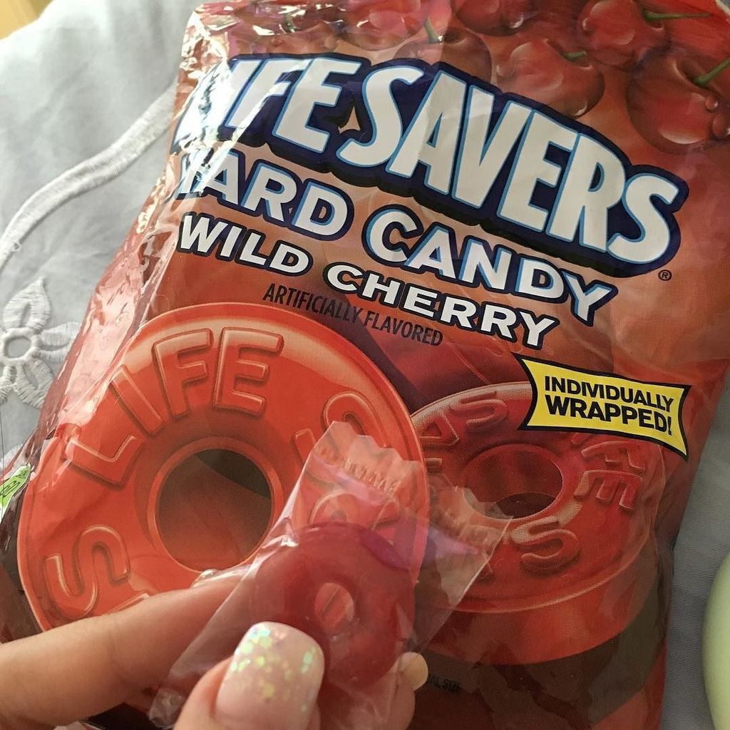 [515sunnyday ]두봉지나 쟁여놓고 야금야금 먹고 있는 체리맛 사탕💕 추억의 맛이 샤르르~~ ift.tt/1PEA2Ik