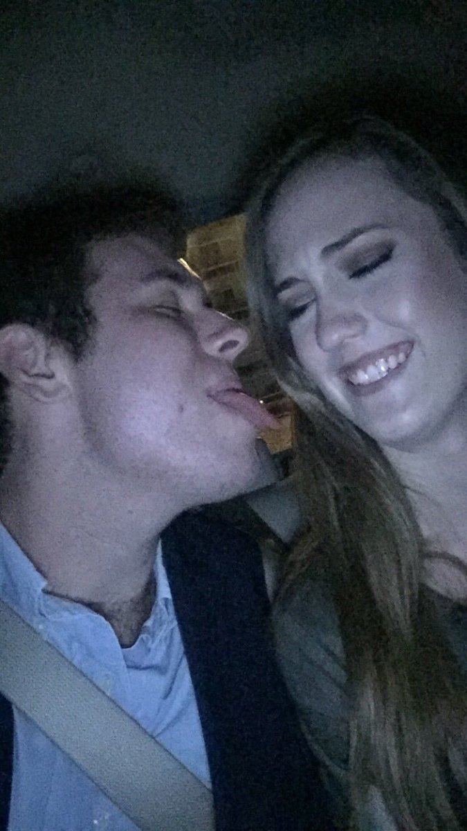 jimmylafleurrr's tweet photo. Missing this girl too much right now #shethinksimweird #cuziam https://t.co/I4eRUO0h9g