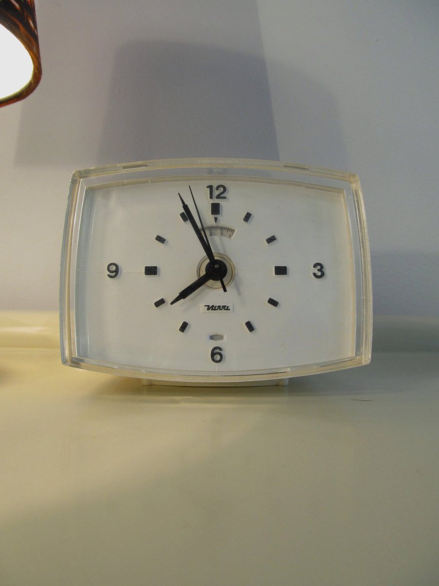 MaLanterne's tweet image. Vintage softly...Glow in the Dark Electric  Alarm Clock in cream… tuppu.net/2ccf4ebb #LaLanterne #ElectricClock