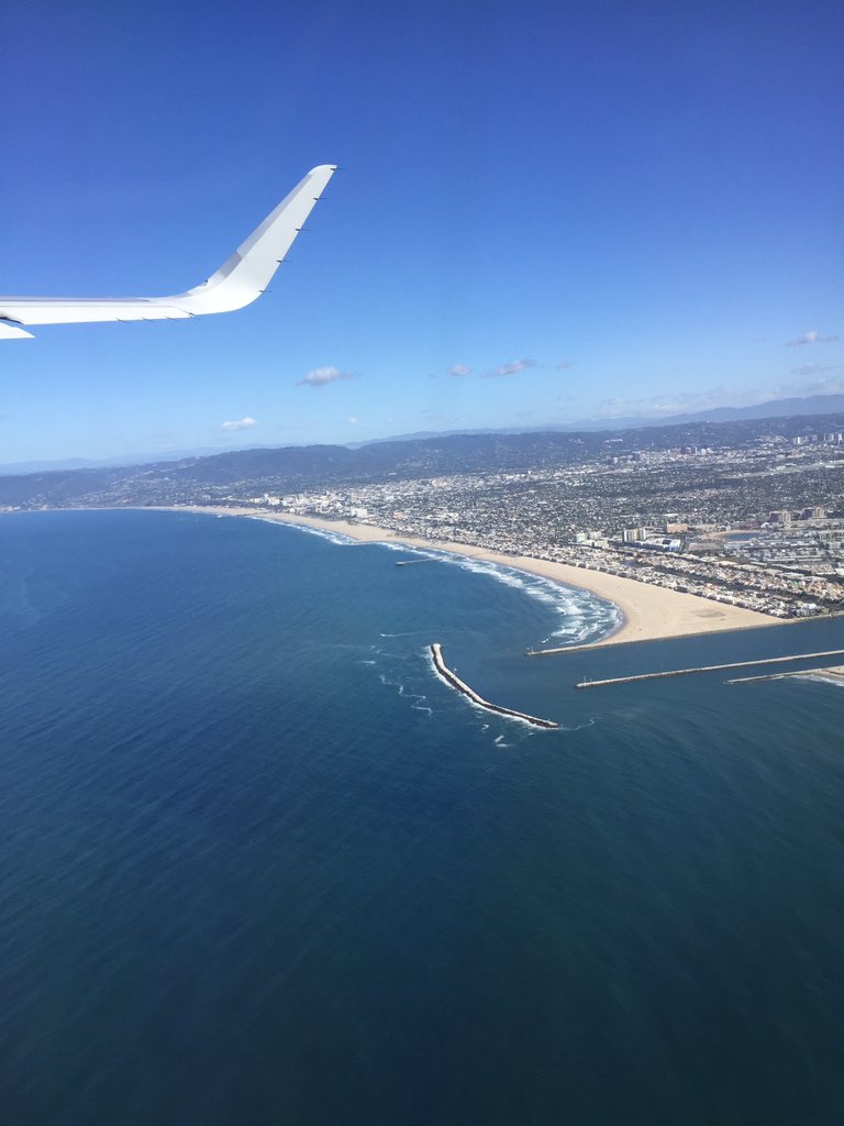 AdrianNBCLA's tweet photo. Bye, LA! Hello, Maui! #vacation #travel #hawaii https://t.co/qVzcZSCMqR