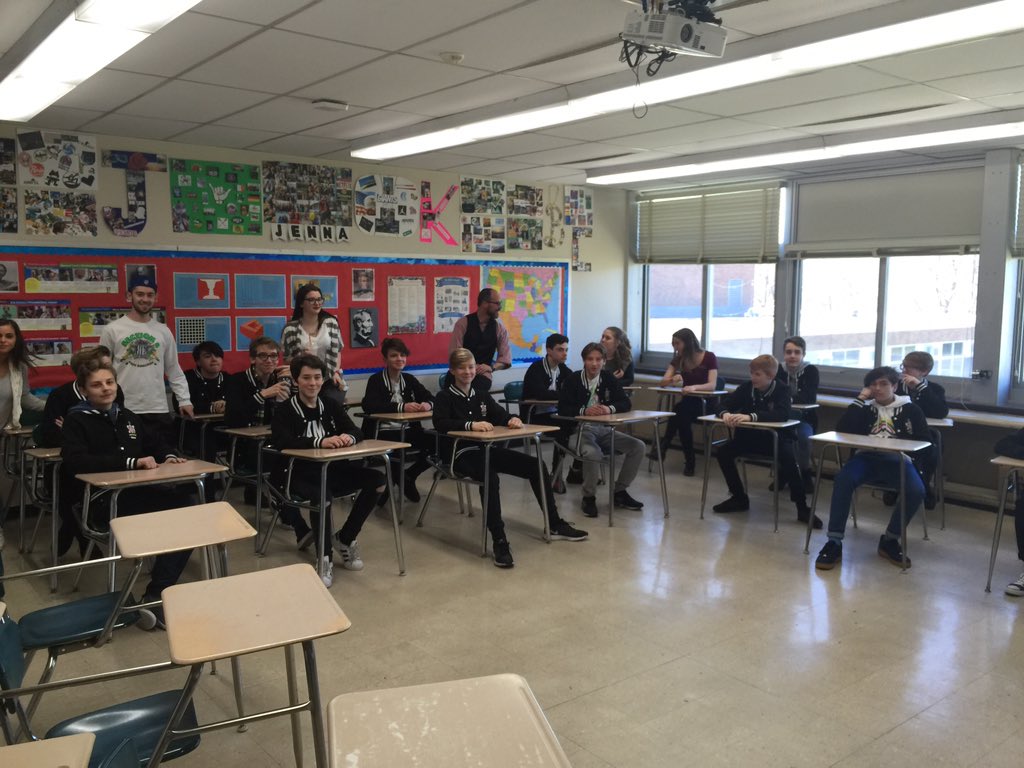 LangleyPerfArts's tweet photo. Seaford High School visit #NYC2016LANGLEY https://t.co/vlR8HStUeY