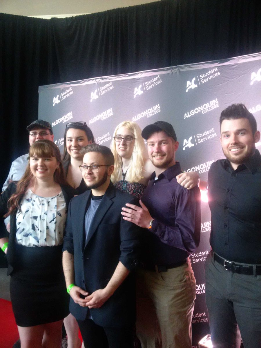 cheryljensen's tweet photo. Residence Advisors @AlgonquinColleg. Looking good!

At the Student Volunteer gala!! https://t.co/atnCEz5ZsT