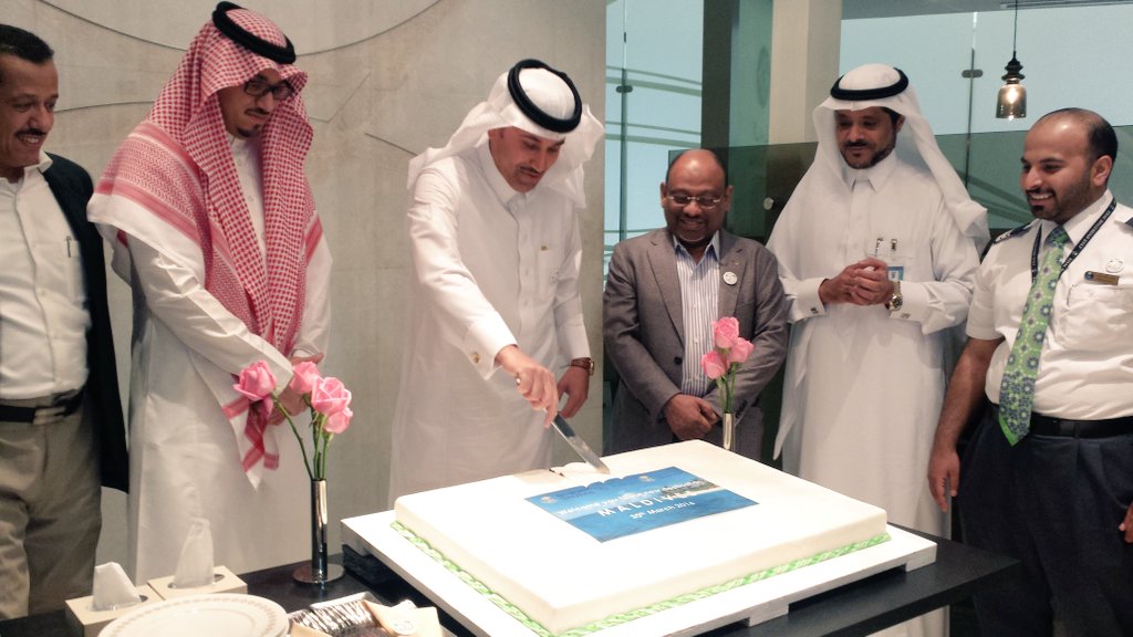 MDVinSaudi's tweet photo. Commemoration of first scheduled flight of @Saudi_Airlines to #Maldives. RUH - MLE. https://t.co/D5EZ4ORKar