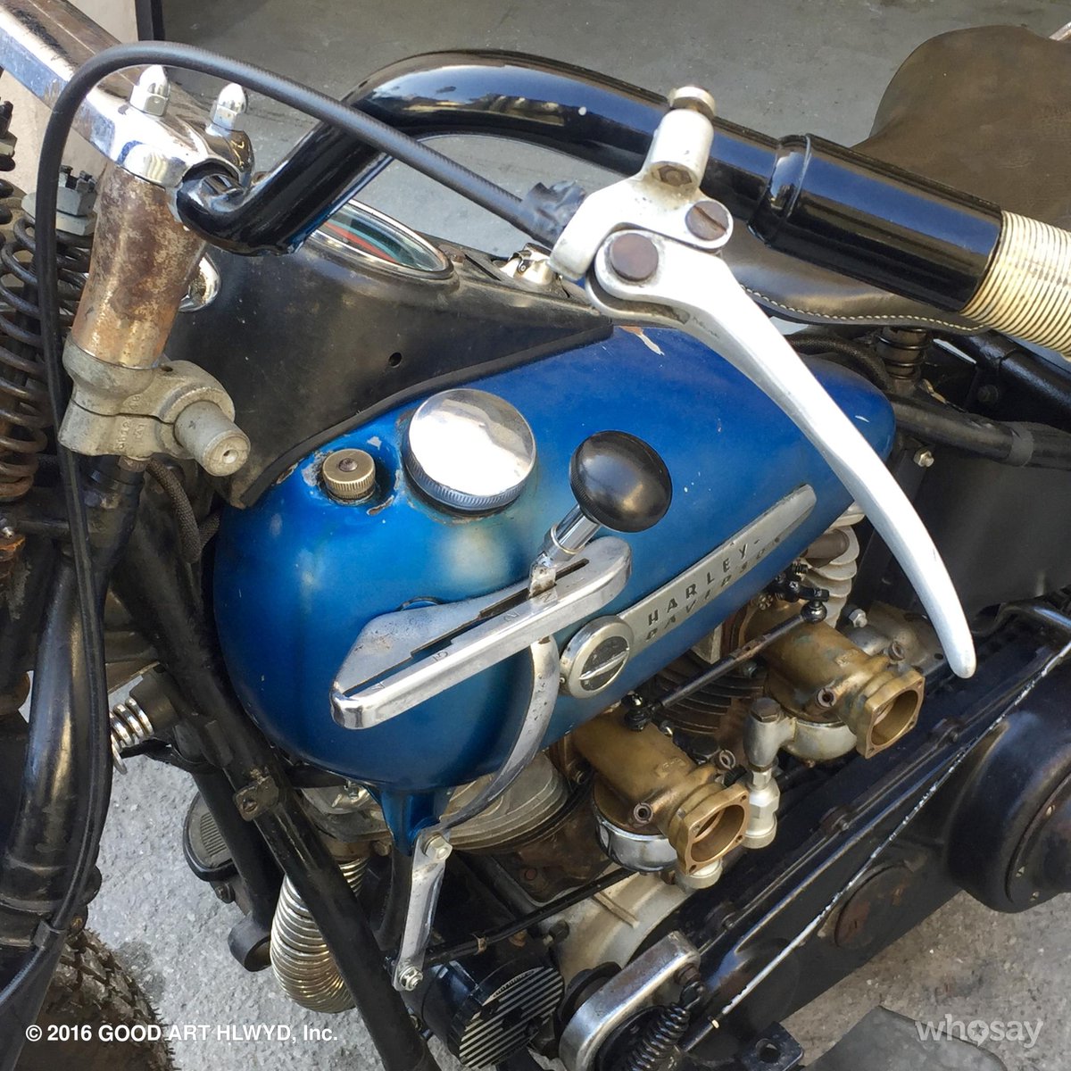 goodart's tweet photo. Hello ladies... Say hello to the twins on this '48 #panhead sporting 2 MR-4 #linkert #twincarbs https://t.co/UoyoPsILKG